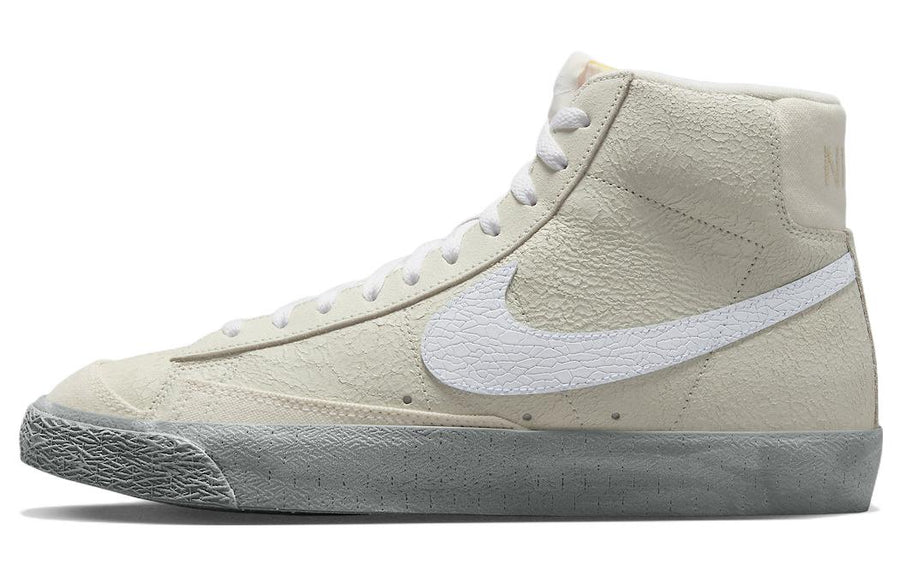 ナイキ ブレーザー Nike Blazer Mid EMB "Embedded/Summit White" DV0797-100