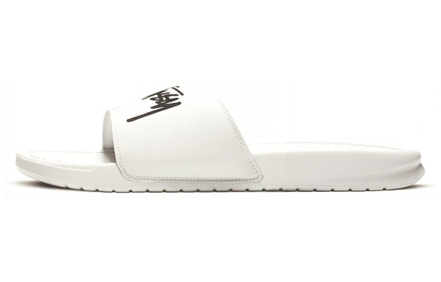 ナイキ Stussy × Nike Benassi Slide Sandal "Sail" DC5239-100