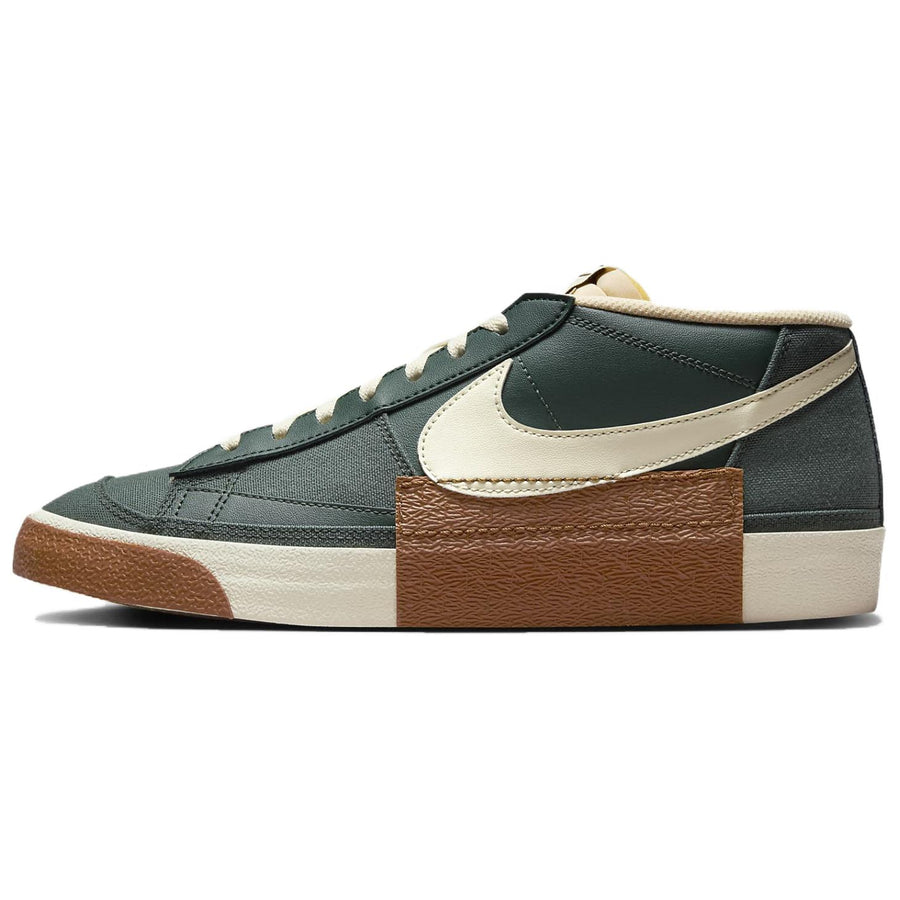 ナイキ ブレーザー Nike Blazer Low Pro Club "Vintage Green/Light British Tan/Gum Dark Brown/Coconut Milk" FV0337-300