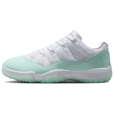 エアジョーダン11 Nike Women's Air Jordan 11 Retro Low "Igloo" AH7860-103