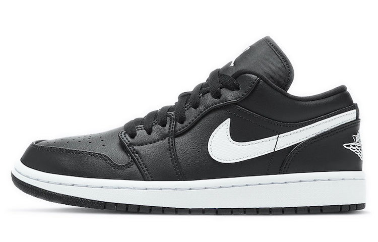 エアジョーダン1 Nike Women's Air Jordan 1 Low "Black" AO9944-001