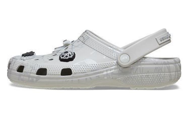 クロックス クラシック クロッグ Futura × Crocs Classic RO Clog "Pearl White" 209622-101
