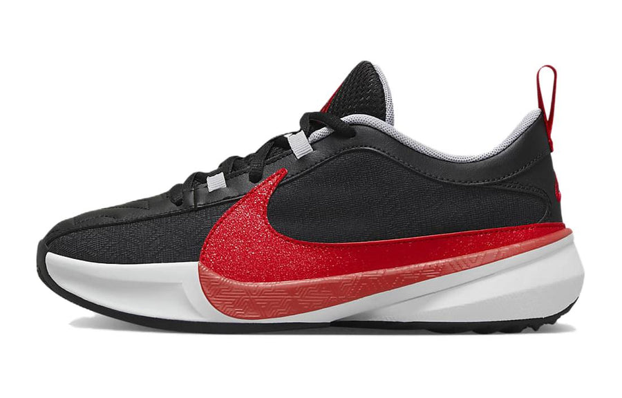 ナイキ Nike GS Giannis Freak 5 "Black/Pure Platinum/Wolf Grey/University Red" DZ4486-004