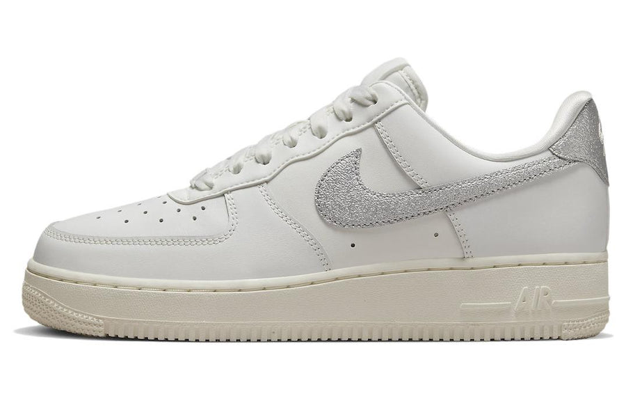 ナイキ エアフォース1 Nike Women's Air Force 1 Low "Silver Swoosh" DQ7569-100