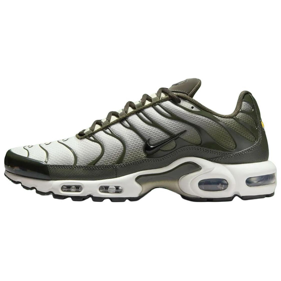 ナイキ エアマックスプラス Nike Air Max Plus "Sequoia/Cargo Khaki/Light Bone/Black" DM0032-300