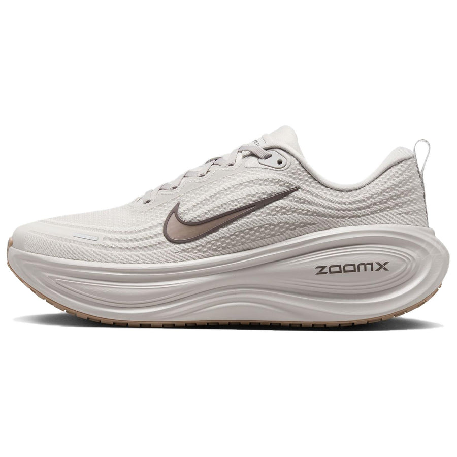 ナイキ ボメロ Nike Vomero Plus "College Grey/Light Iron Ore/Gum Medium Brown/Medium Ash" HV8150-005