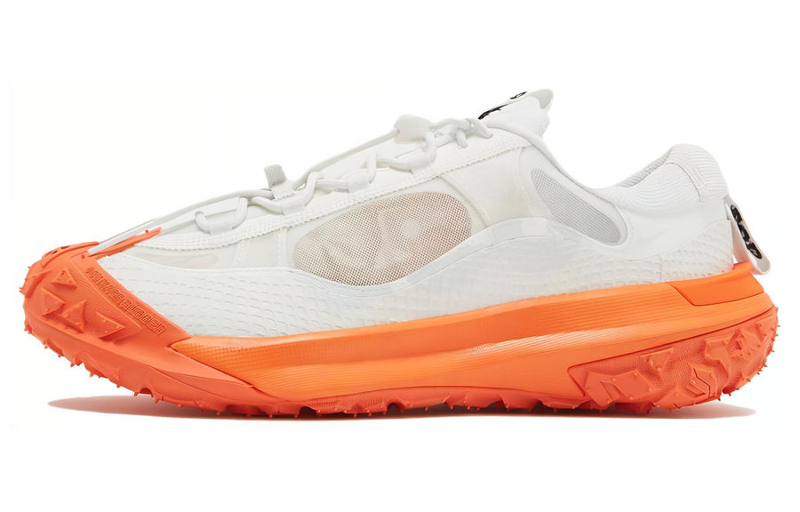 ナイキ Nike ACG Mountain Fly 2 Low "Summit White/Black" DV7903-100