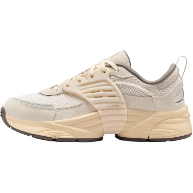 ジョーダン Nike GS Jordan Trunner O/S "Light Orewood Brown" II6531-101