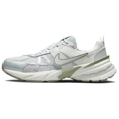 ナイキ V2K ラン Nike Women's V2K Run "Photon Dust/Light Silver/Summit White" FD0736-006