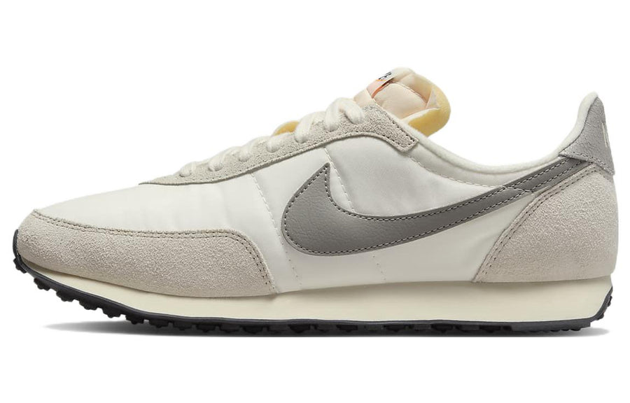 ナイキ ワッフルトレーナー Nike Waffle Trainer 2 SE "Sail/Mediumgray" DM0180-100