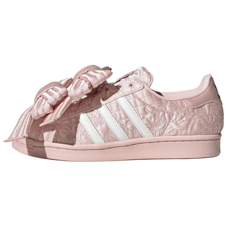 アディダス スーパースター Caroline Hu × adidas Women's Superstar "Sandy Pink" JQ8737