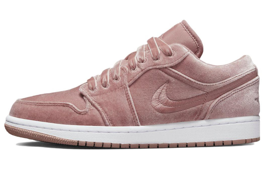 エアジョーダン1 Nike Women's Air Jordan 1 Low "Pink Velvet" DQ8396-600
