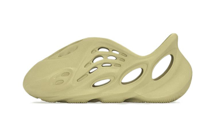 アディダス イージー adidas KIDS YEEZY Foam Runner "Sulfur" HP5349