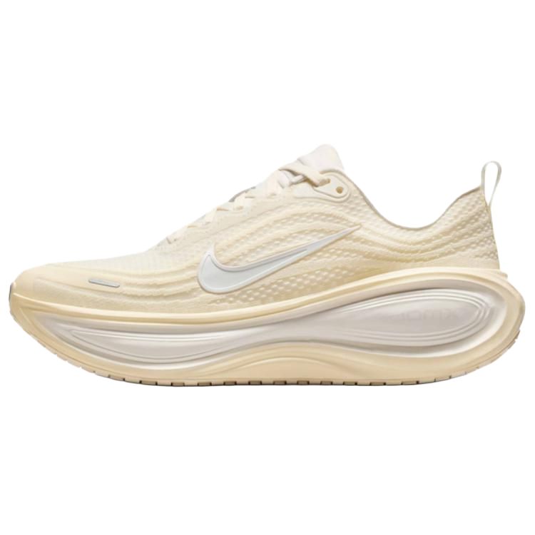 ナイキ ボメロ Nike Women's Vomero Plus "Sail/Alabaster/Summit White" HV8154-105