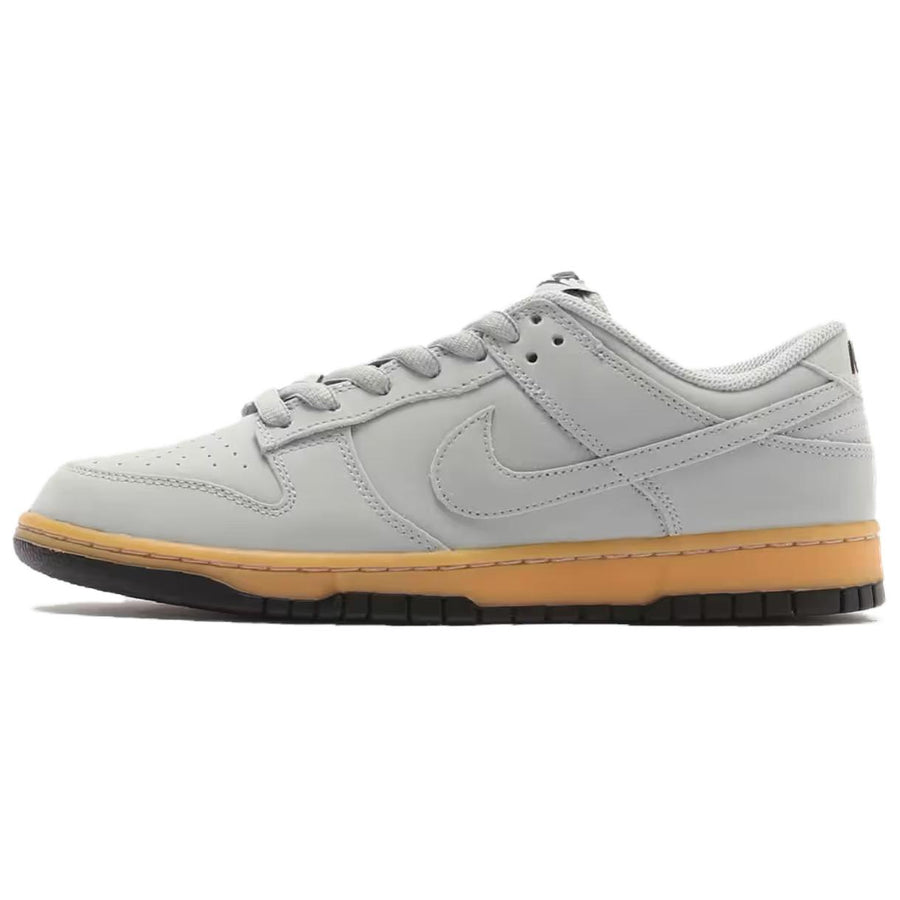 ナイキ ダンク Nike Dunk Low Retro SE "Wolf Grey/Gum Yellow/Black" HQ1932-001