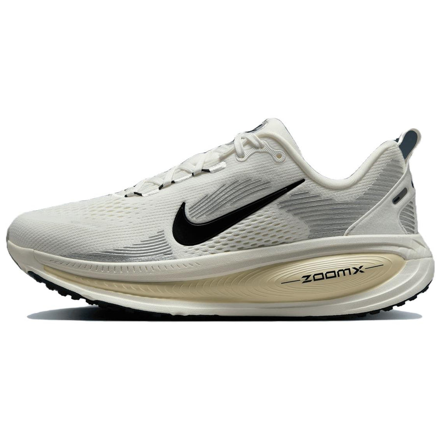 ナイキ ボメロ Nike Women's Vomero 18 "Summit White/Coconut Milk/Coconut Milk/Black" HM6804-101