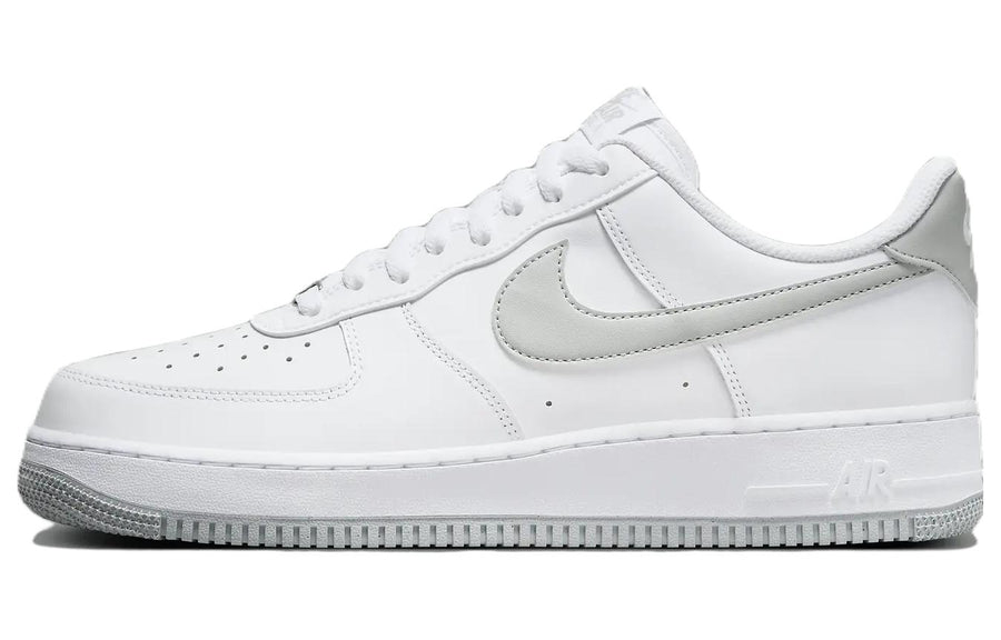ナイキ エアフォース1 Nike Air Force 1 '07 "White/Light Smoke Grey" FJ4146-100