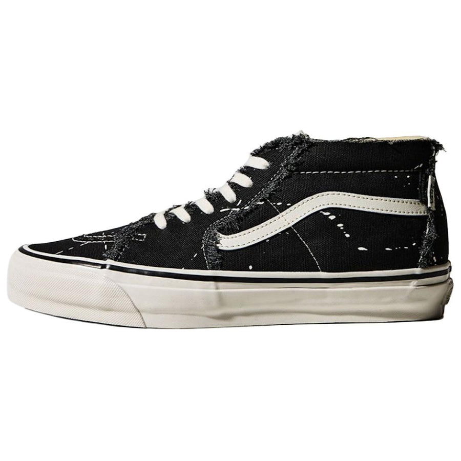 ヴァンズ INVINCIBLE × Vans LX Vans LX Sk8 Mid "Black" VN000XUKGTW