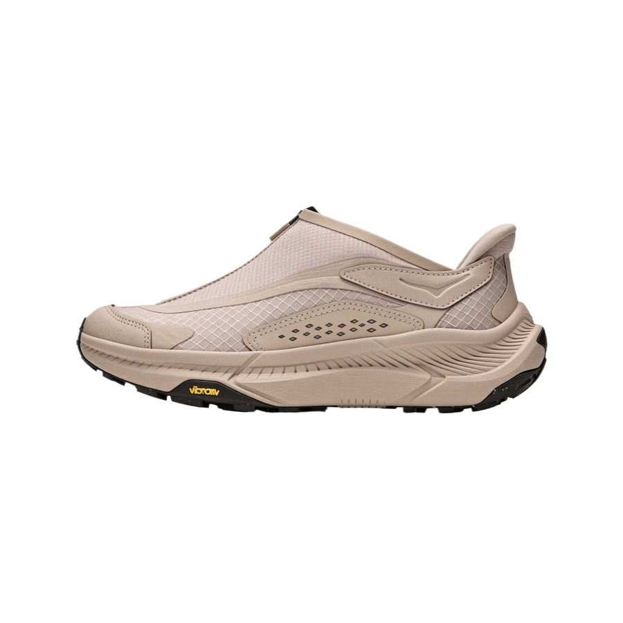 ホカ Hoka Project Transport "Archival Taupe/Stone" 1162850-ATPS