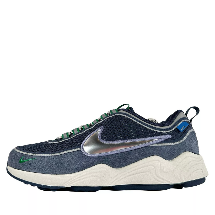 ナイキ エアズーム スピリドン UNDEFEATED × Nike Air Zoom Spiridon "Thunder Blue/Silver" HV4847-400