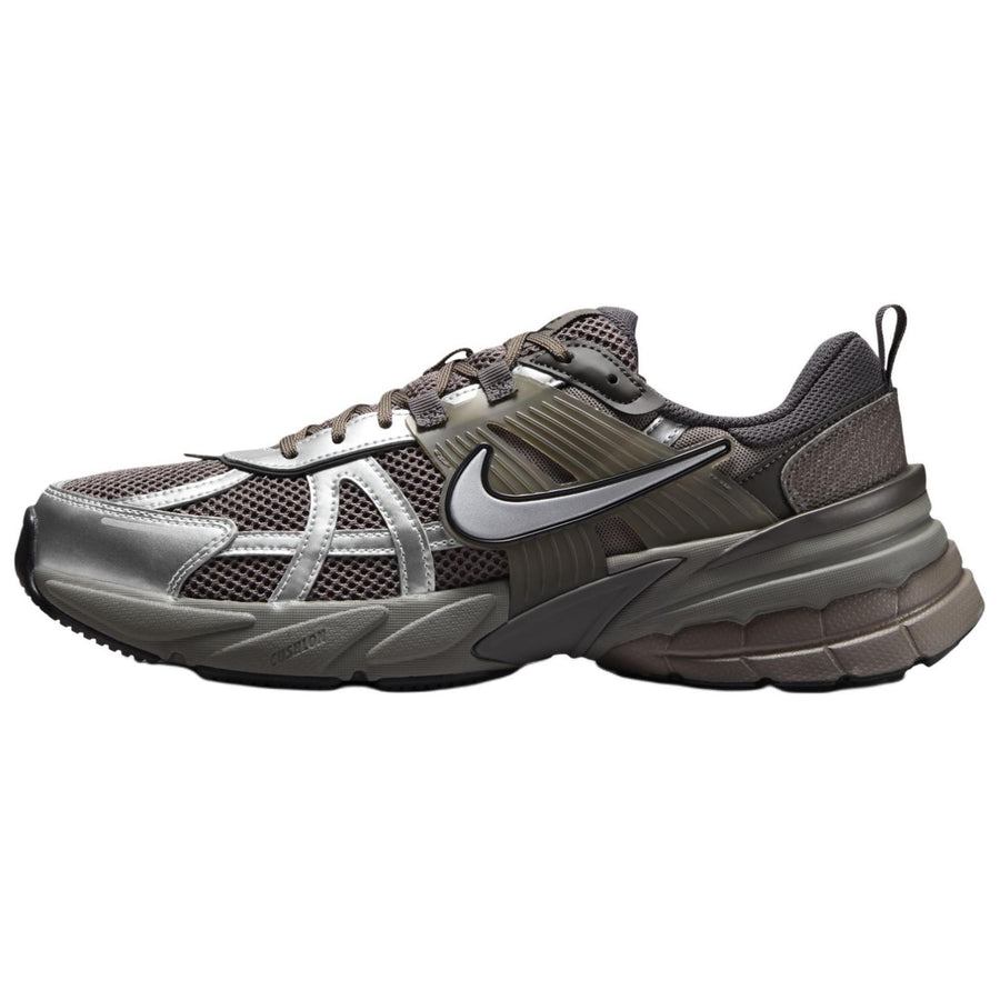 ナイキ V2K ラン Nike V2K Run "Cave Stone/Metallic Silver" HQ1678-200