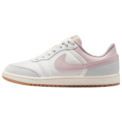ジョーダン Nike Women's Air Jordan Skyline Low "Summit White/Pink" IQ0704-100