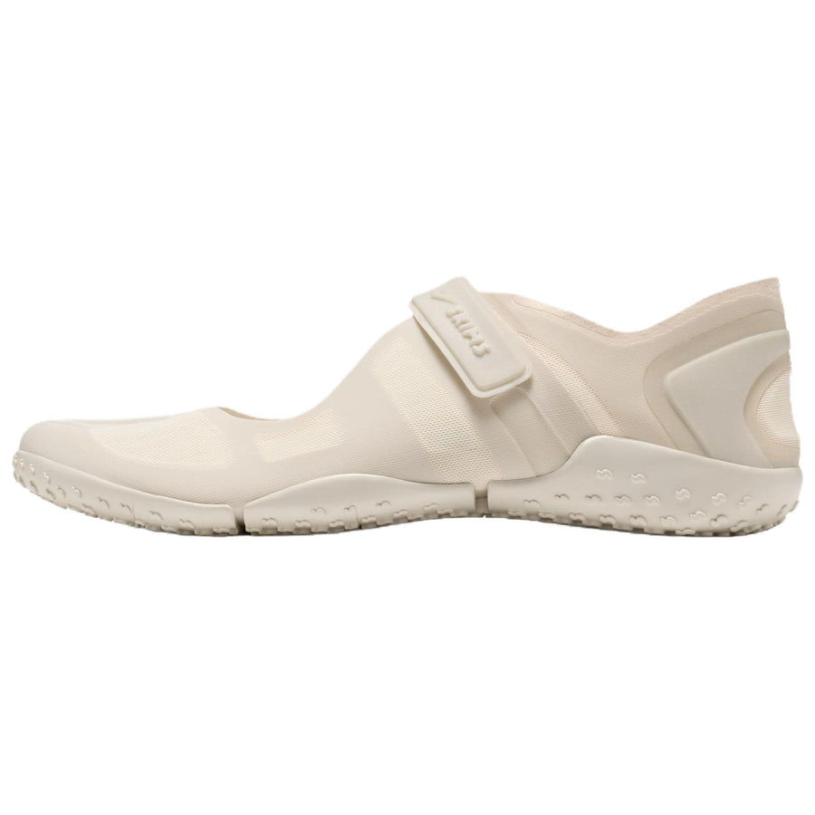 ナイキ SKIMS × Nike Women's Rift Mesh "Light Bone" IO7694-002
