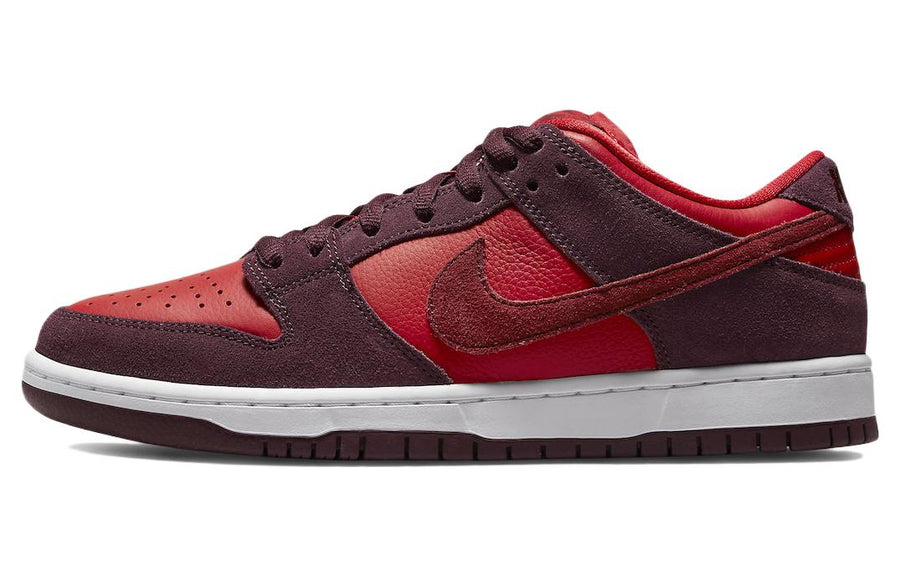 ナイキ SB ダンク Nike SB Dunk Low "Cherry" DM0807-600
