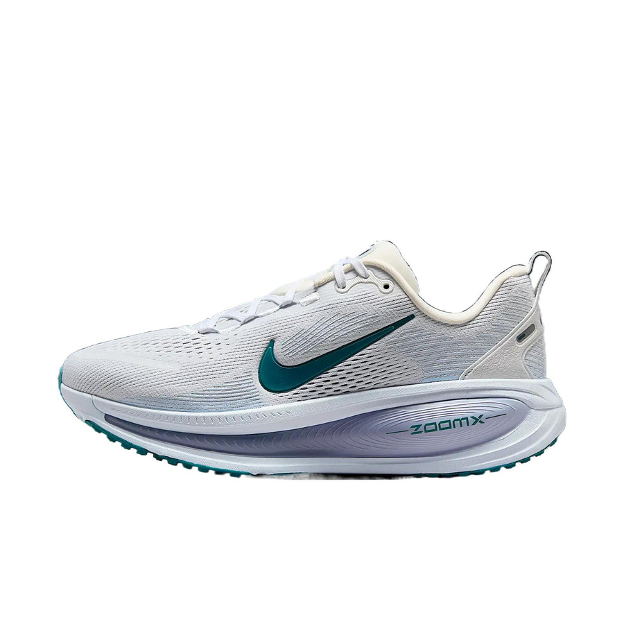 ナイキ ボメロ Nike Women's Vomero 18 "Summit White/Blue Tint/Geode Teal" HM6804-103