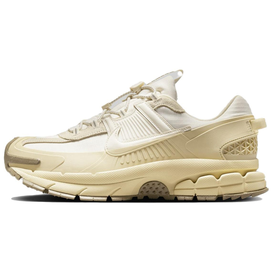 ナイキ ボメロ Nike Zoom Vomero Roam "Pale Ivory/Light Khaki/Khaki/Pale Ivory" FV2295-101