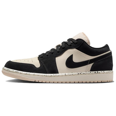 エアジョーダン1 Nike Women's Air Jordan 1 Low "Black/Guava" (White Midsole) DC0774-003