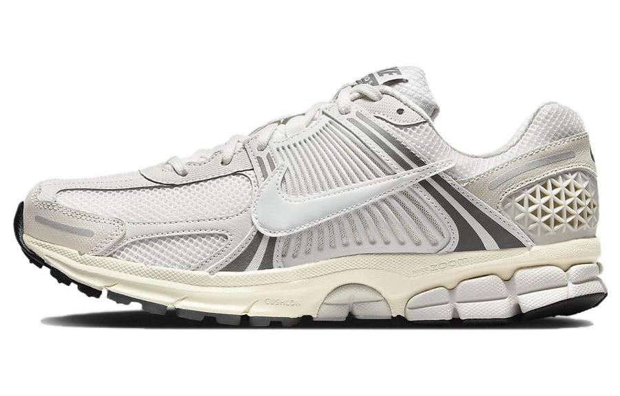 ナイキ ボメロ Nike Zoom Vomero 5 "Platinum Tint" HF0731-007