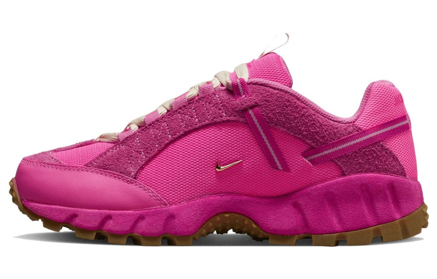 ナイキ エアフマラ Jacquemus × Nike Women's Air Humara "Pink Flash" DX9999-600