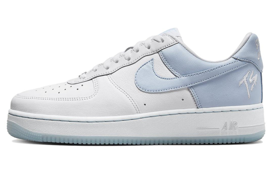 ナイキ エアフォース1 Terror Squad × Nike Air Force 1 Low QS "White/Porpoise" FJ5755-100
