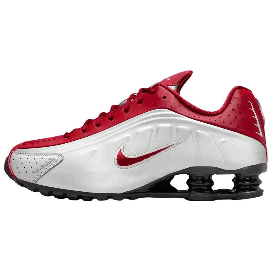 ナイキ ショックス Nike Shox R4 "Metallic Silver/Black/Team Crimson" HQ1988-009