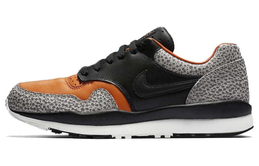 ナイキ Nike Air Safari Electric "Black and Monarch" (2024) HM3818-001