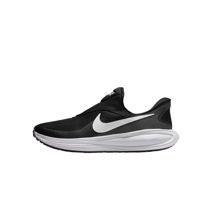 ナイキ レボリューション Nike Revolution 8 EasyOn "Black/White" HQ2414-001