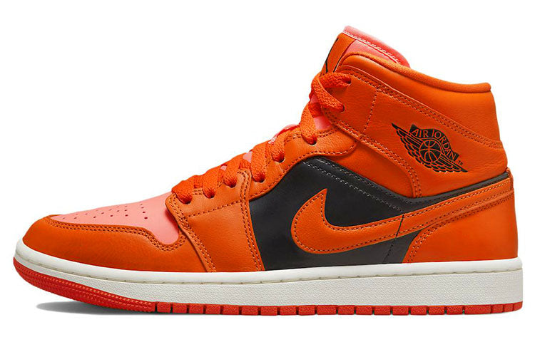 エアジョーダン1 Nike Women's Air Jordan 1 Mid "Orange/Black" DM3381-600