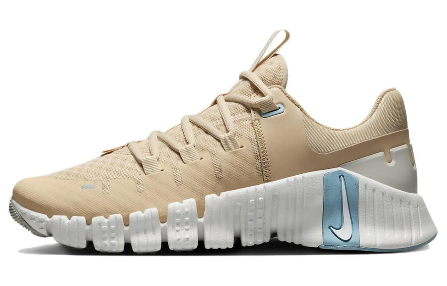 ナイキ Nike Women's Free Metcon 5 "Sandrift/Phantom/Light Iron All/White" DV3950-105