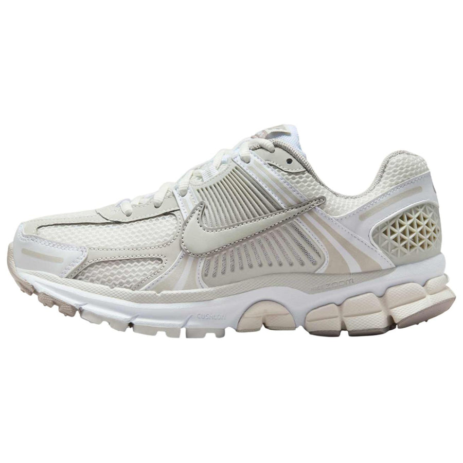 ナイキ ボメロ Nike Women's Zoom Vomero 5 "Light Bone" FJ2028-107