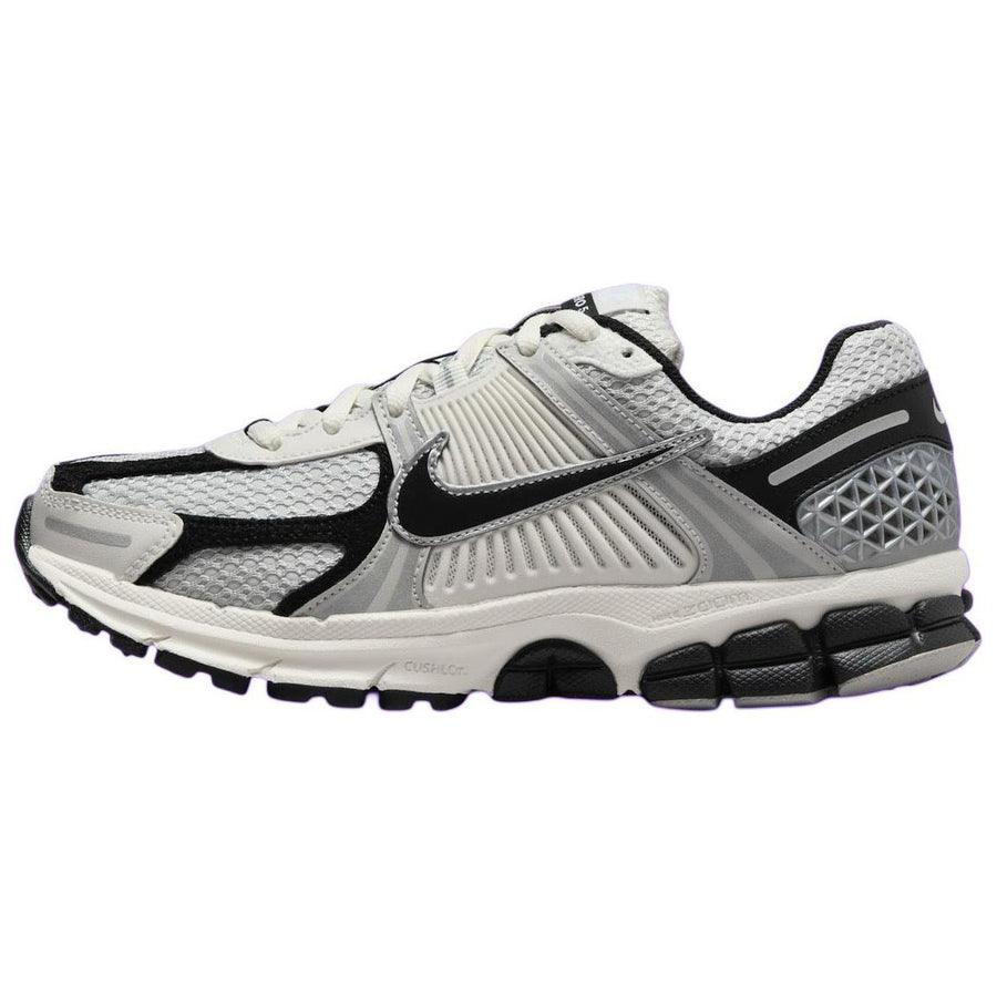 ナイキ ボメロ Nike Zoom Vomero 5 "Photon Dust/Black Phantom" HQ1182-001