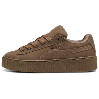 プーマ Fenty × Puma Creeper Phatty Nubuck "Totally Taupe/Puma Gold/Warm White" 396813-01