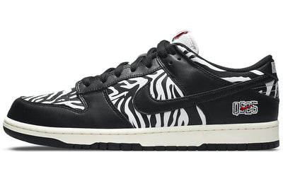ナイキ SB ダンク Quartersnacks × Nike SB Dunk Low "Zebra Cake/Safari" DM3510-001