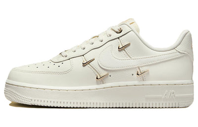 ナイキ エアフォース1 Nike Women's Air Force 1 '07 LX "Sail/Metallic Gold" FV3654-111