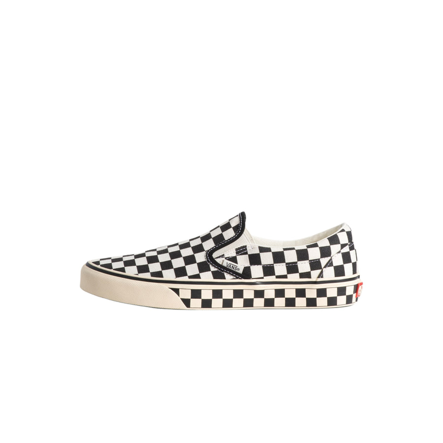 ヴァンズ スリッポン Vans Classic Slip-On "Black/Marshmallow" VN000DAH1KP