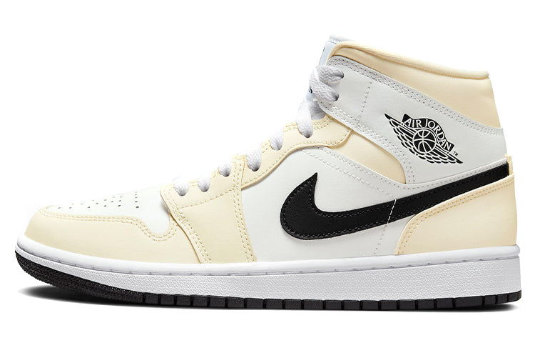 エアジョーダン1 Nike Women's Air Jordan 1 Mid "Coconut Milk" BQ6472-121