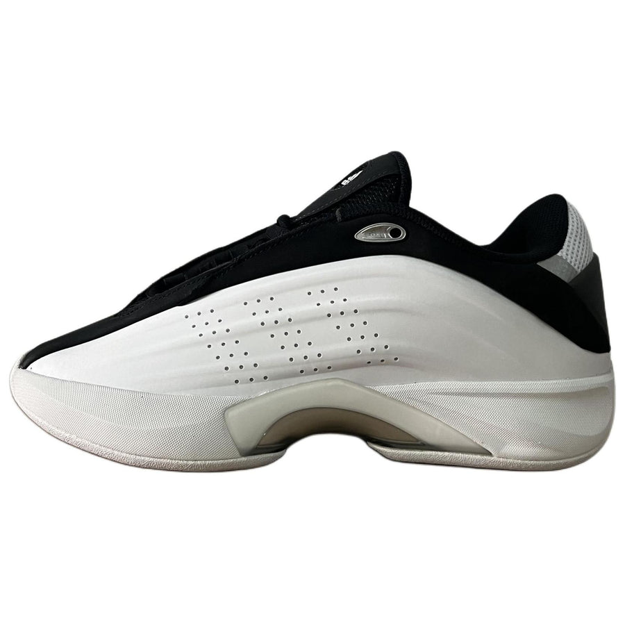アディダス adidas Nova IIInfinity "Cloud White/Core Black/Carbon" IH2667