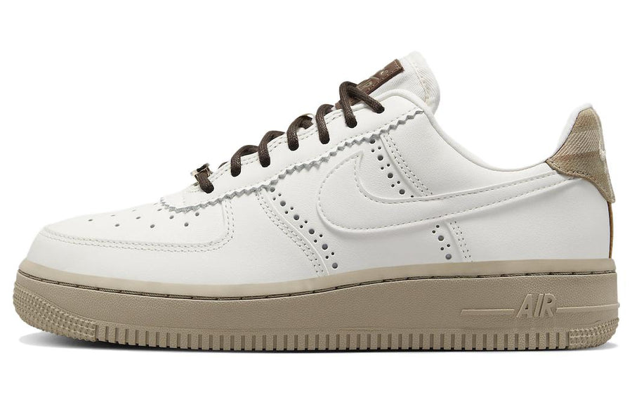 ナイキ エアフォース1 Nike Women's Air Force 1 '07 "Sail and White" FV3700-112