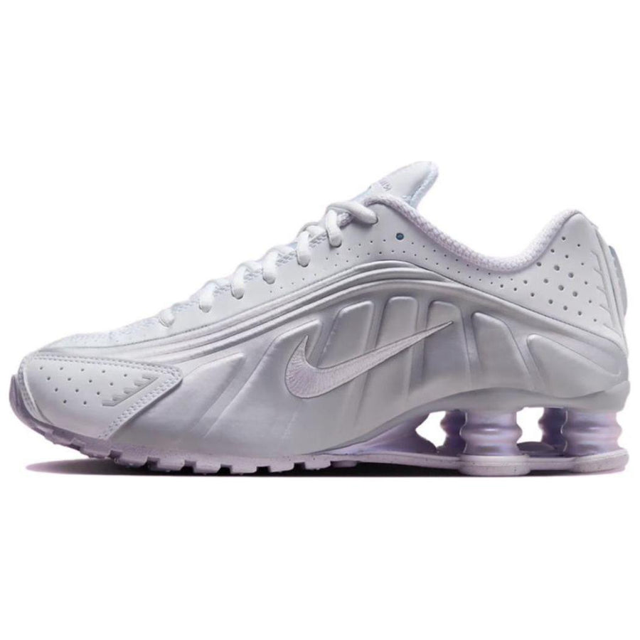 ナイキ ショックス Nike Women's Shox R4 "White and Metallic Platinum" HF5076-100