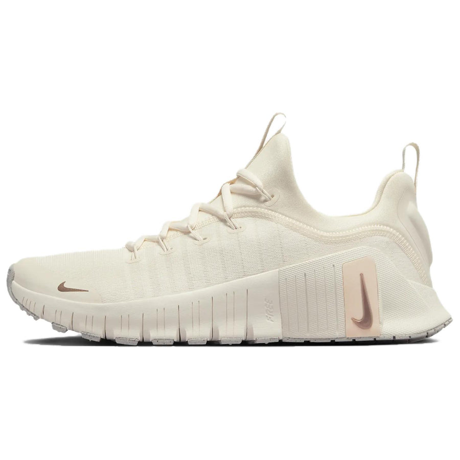 ナイキ Nike Women's Free Metcon 6 "Pale Ivory/Guava Ice/Sail/Metallic Red Bronze" FJ7126-100